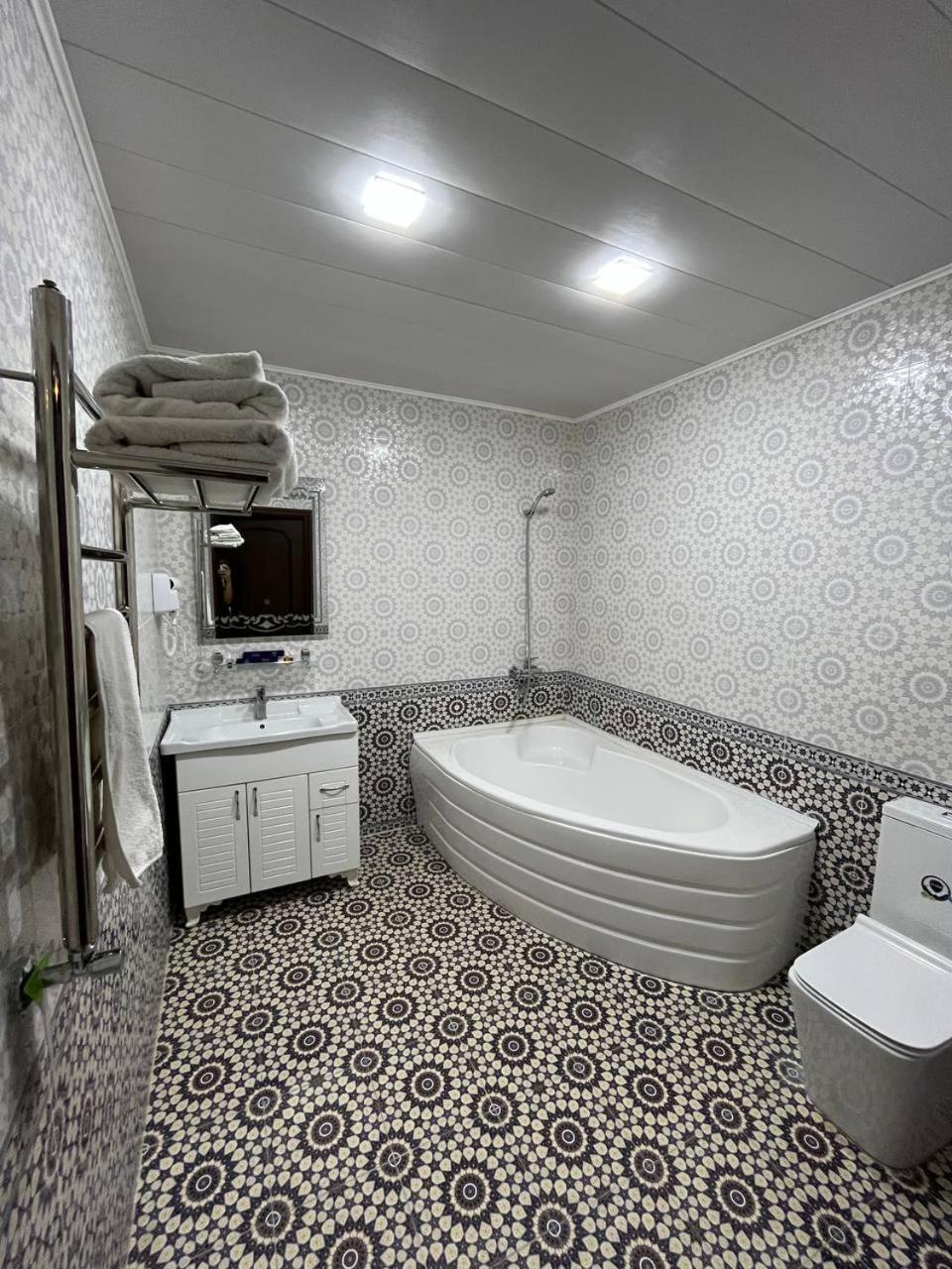 Usman Hotel Samarkand Buitenkant foto