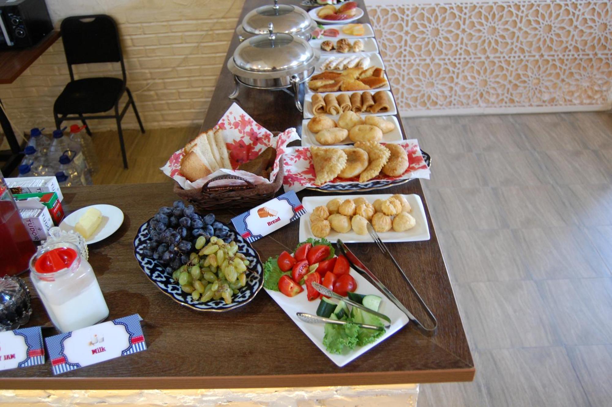 Usman Hotel Samarkand Buitenkant foto