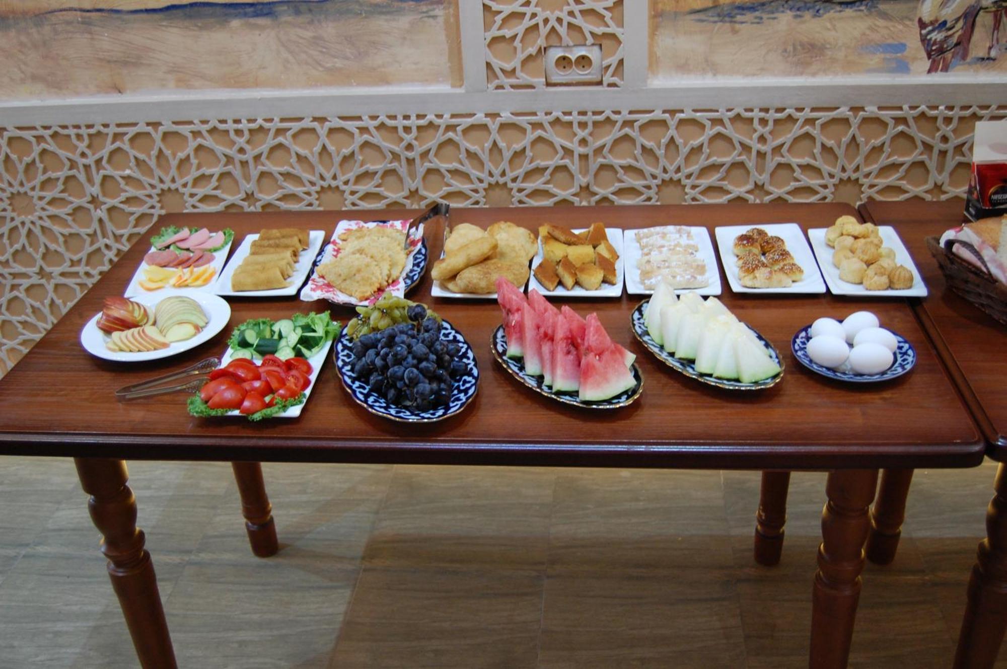 Usman Hotel Samarkand Buitenkant foto
